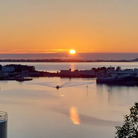 Alesund Guesthouse Luxury tent
